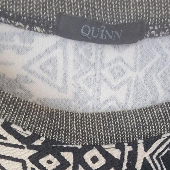 Quinn Geometric Black, Grey and Cream Short Sleeve Top - Women's Size Small - Picture 6 of 6